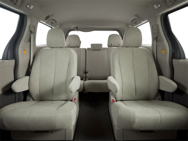 8 seat toyota sienna