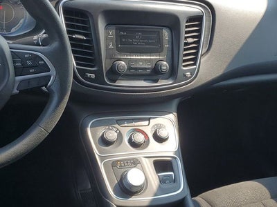 2016 Chrysler 200 LX