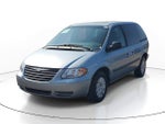 2005 Chrysler Town & Country Base