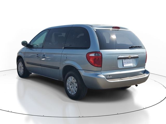2005 Chrysler Town & Country Base