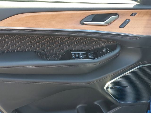 2023 Jeep Grand Cherokee Summit Reserve
