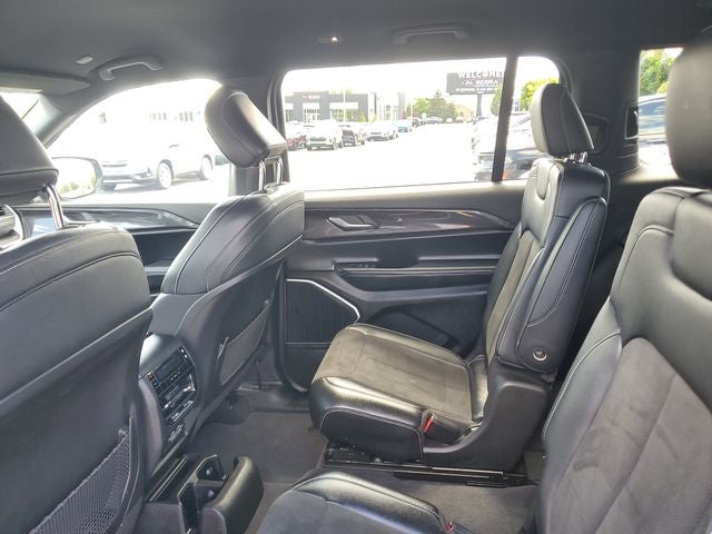 2022 Jeep Grand Cherokee L Altitude