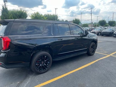 2023 GMC Yukon XL SLT