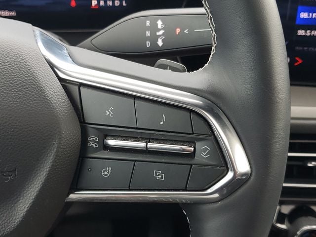 2025 Chevrolet Traverse LT 2LT