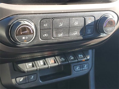 2022 GMC Canyon AT4 w/Leather