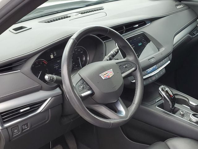 2021 Cadillac XT4 Premium Luxury