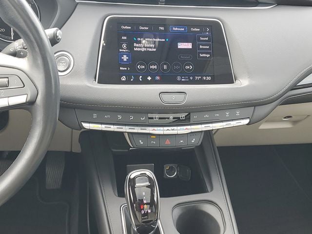 2023 Cadillac XT4 Premium Luxury