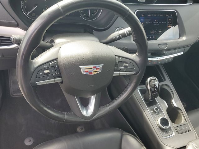 2021 Cadillac XT4 Premium Luxury