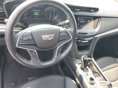 2023 Cadillac XT5 Luxury