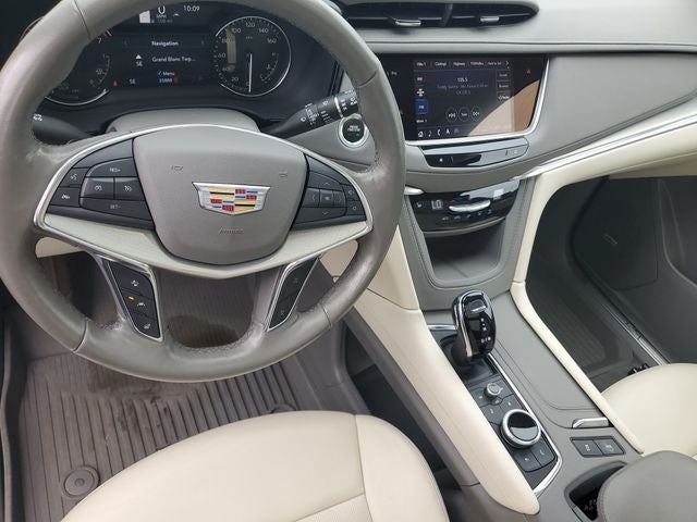 2023 Cadillac XT5 Premium Luxury