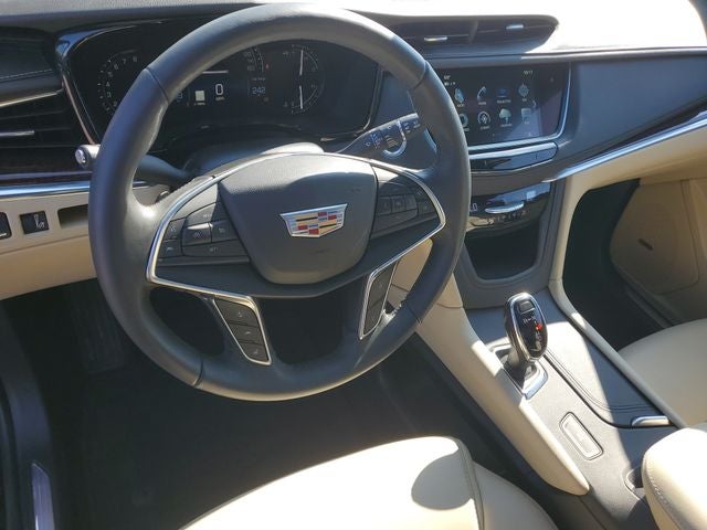2018 Cadillac XT5 Luxury