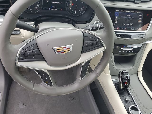 2024 Cadillac XT5 Premium Luxury