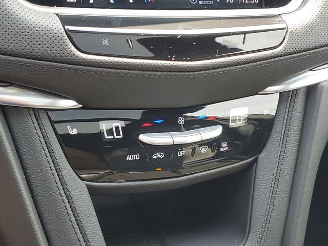 2025 Cadillac XT6 Luxury