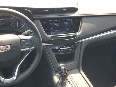 2025 Cadillac XT6 Luxury