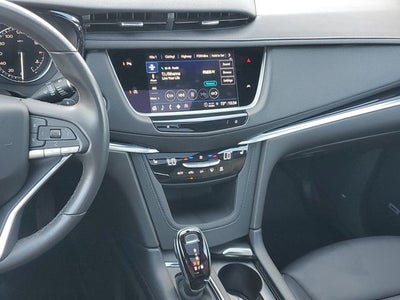 2025 Cadillac XT6 Luxury