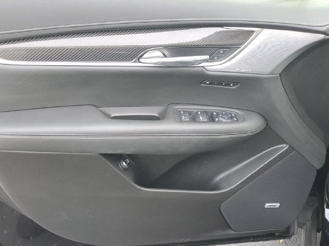 2025 Cadillac XT6 Sport