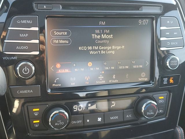 2022 Nissan Maxima SR