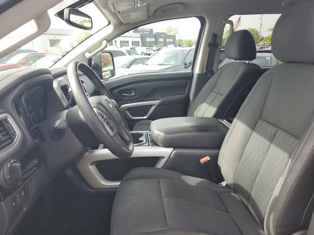 2017 Nissan Titan SL