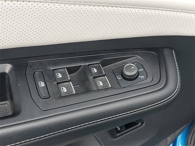 2024 Volkswagen Atlas Cross Sport 2.0T SEL Premium R-Line