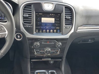 2016 Chrysler 300 Limited