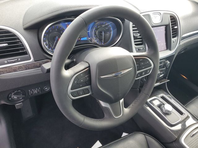 2023 Chrysler 300 Touring