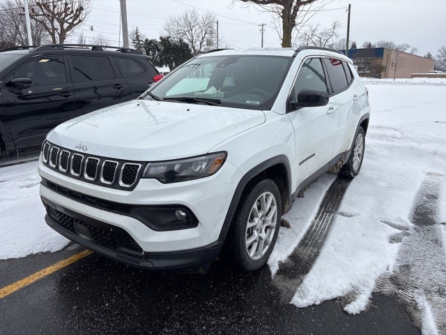 2024 Jeep Compass Latitude Lux