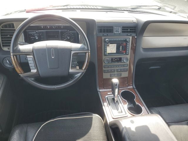 2014 Lincoln Navigator L Base