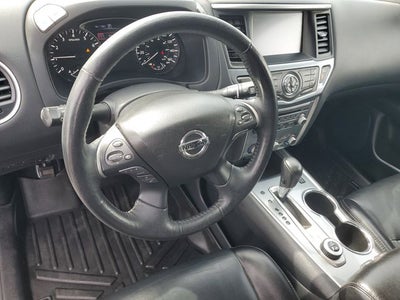 2020 Nissan Pathfinder SL