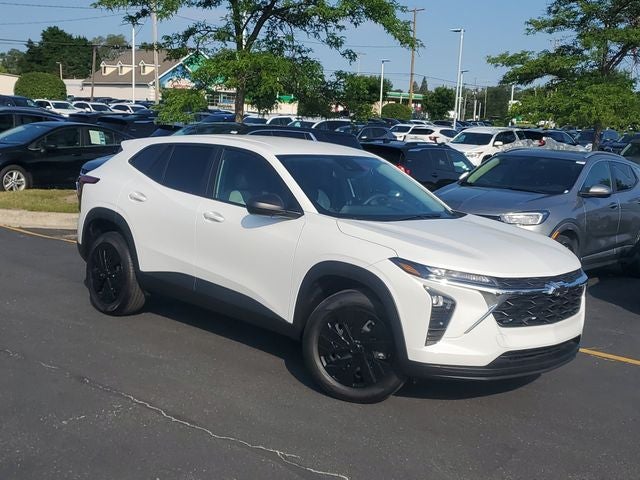 2025 Chevrolet Trax LS